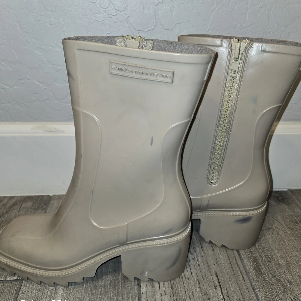 French Connection Kloe Terrain Rain Boots SIZE: 9